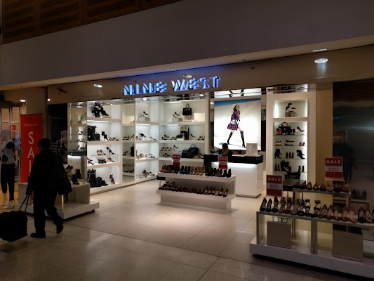 nine-west-domestic-airport