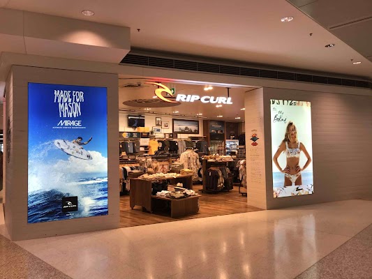 rip-curl-sydney-domestic-qantas-t3