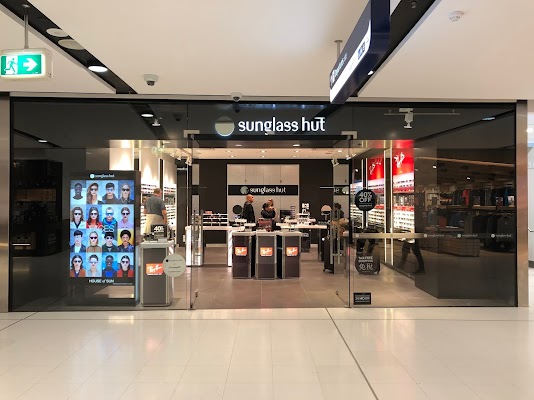 sunglass-hut-sydney-international-airport
